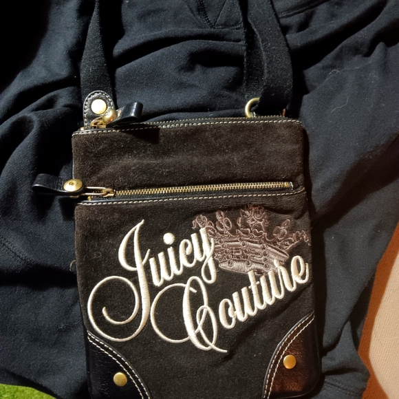 Juicy Couture Accessories - Juicy Couture ❤️‍🔥 brown mini shoulder purse. Great condition